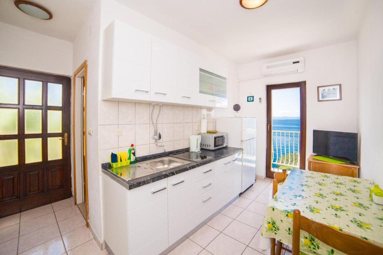 Apartment With Sea View Close To The Beach Промайна Екстериор снимка